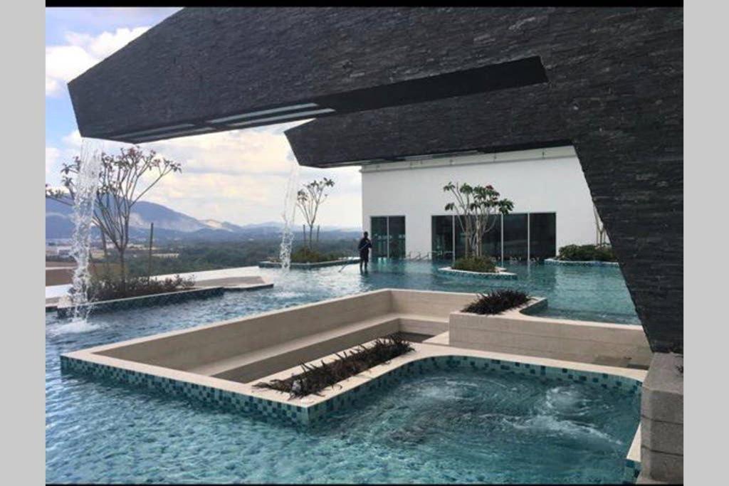 盛婷民宿a S&Thomez 2Bedrooms Mesamall Wifi Klia Usim Miu Inti Nu นิไล ภายนอก รูปภาพ